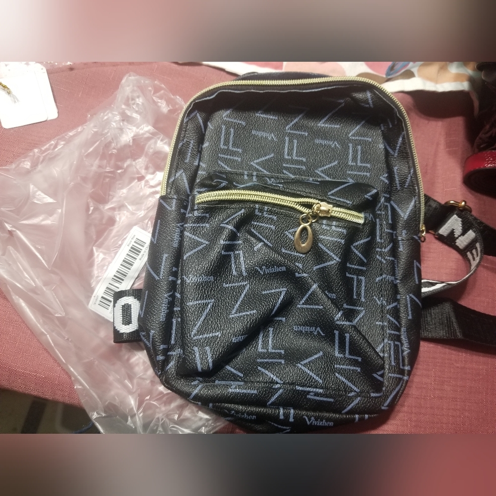 Vivishen City & Life Crossbody Bag 🎒 NIP